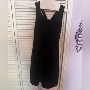 Elegant Black Velvet Sleeveless Dress with Crossbody back!